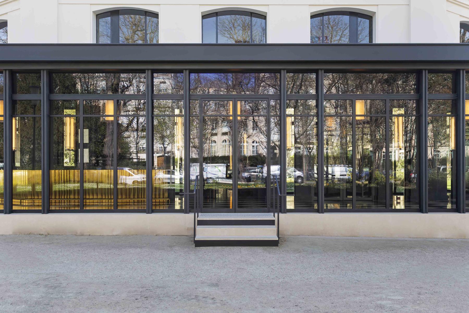 Façades vitrées du Théâtre de Marigny style Art Déco en double vitrages