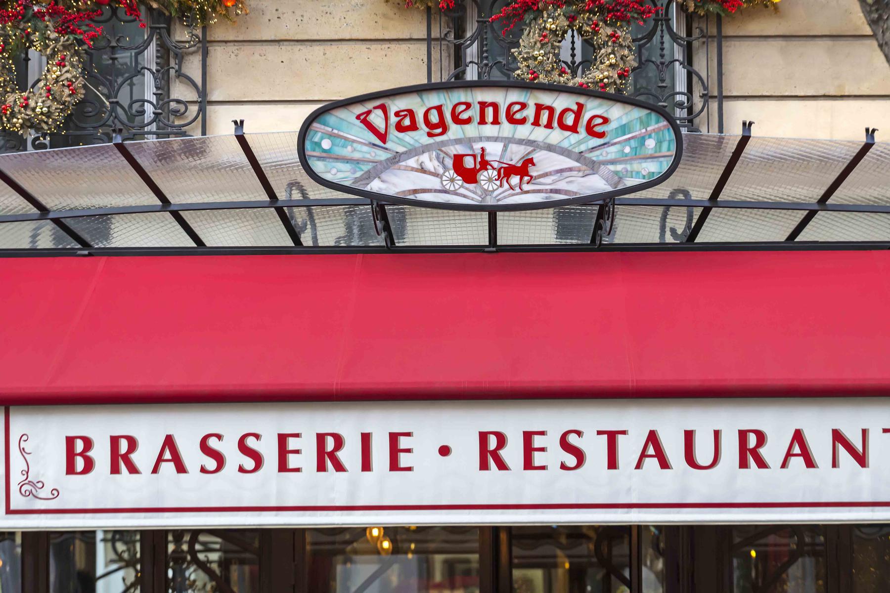 Marquise pour brasserie-restaurant décoration Art Nouveau finition noir au pinceau